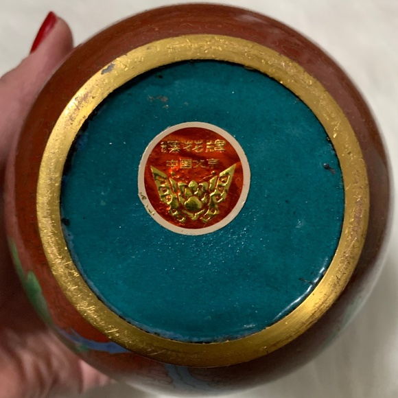 Vintage Chinese Cloisonne Enamel Vase with Floral and Leaf Motifs - Picture 9 of 14